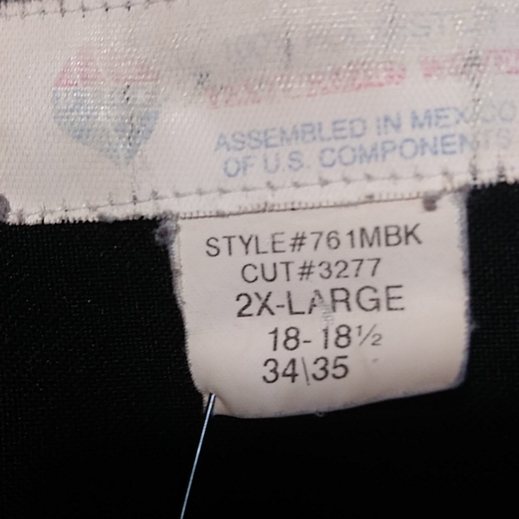 Sheriff costume, size 2X-Large (18-18 1/2) 34-35 - Picture 5 of 12